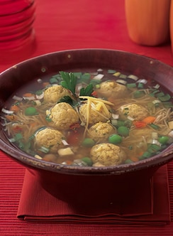 شوربة كرات الدجاج بالكاري