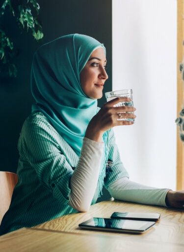 الماء، خير ما يرويك في رمضان!