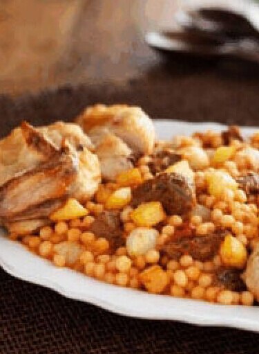 مغربيّة مع البطاطا بصلصة الطماطم