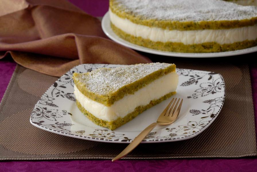 Semolina and Pistachio Cake