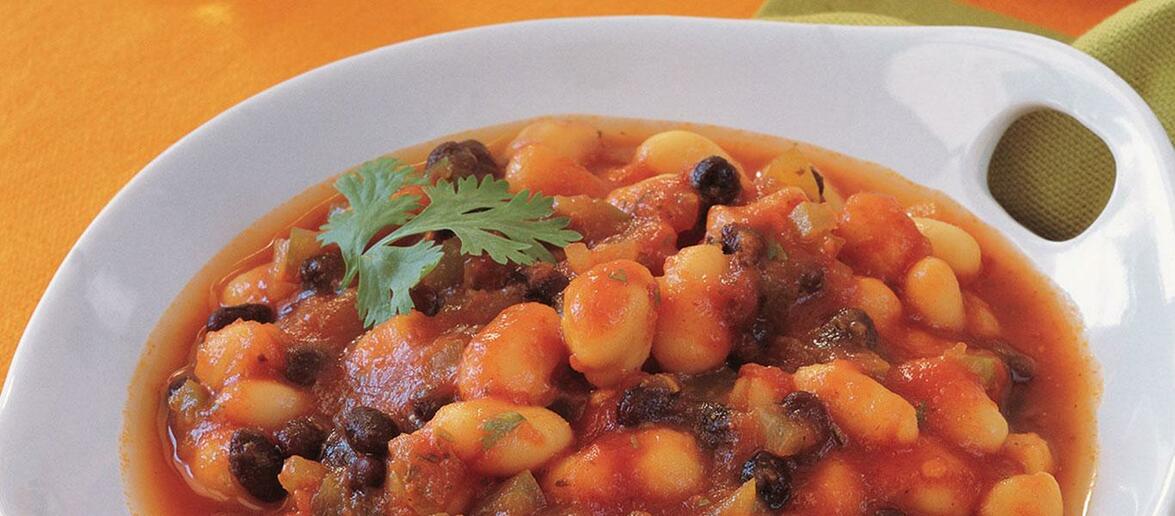 Beans and Chickpeas in Spicy Sauce