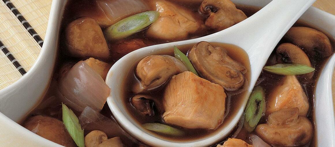 دجاج مقلي مع الفطر وصلصة المحار على الطريقة الصينية