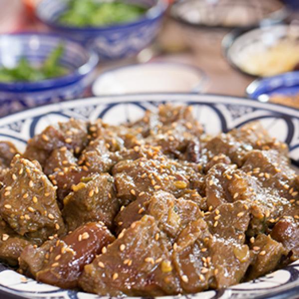 طاجن اللحم بالتمر