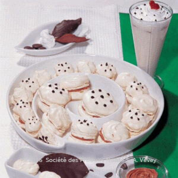 Meringues Chocolate Kisses