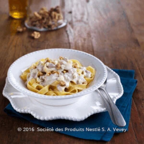 Fettuccini with Bleu Cheese and Walnuts