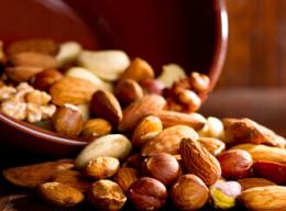 Stay healthy with raw nuts!