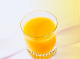 لا تبالغي بتقديم العصائر