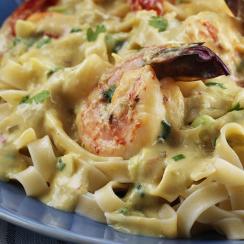 Linguine with Prawns and Creamy Thai Sauce