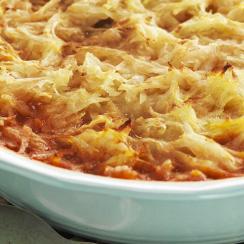 مرقة الكفته المشويّة بالفرن المغطاة بالبطاطا المبشورة