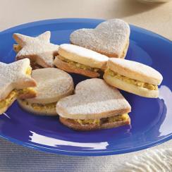 Apricot and Pistachio Stuffed Cookies