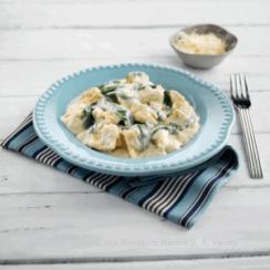 تورتيليني مع صلصة السبانخ الكريمية