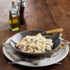 دجاج بالفلفل والليمون الحامض مع باستا فوسيلي اللولبية بالصلصة الكريمية